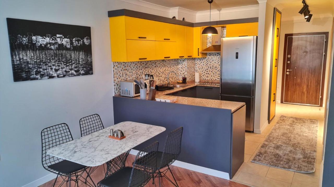 Apartment mit Balkon