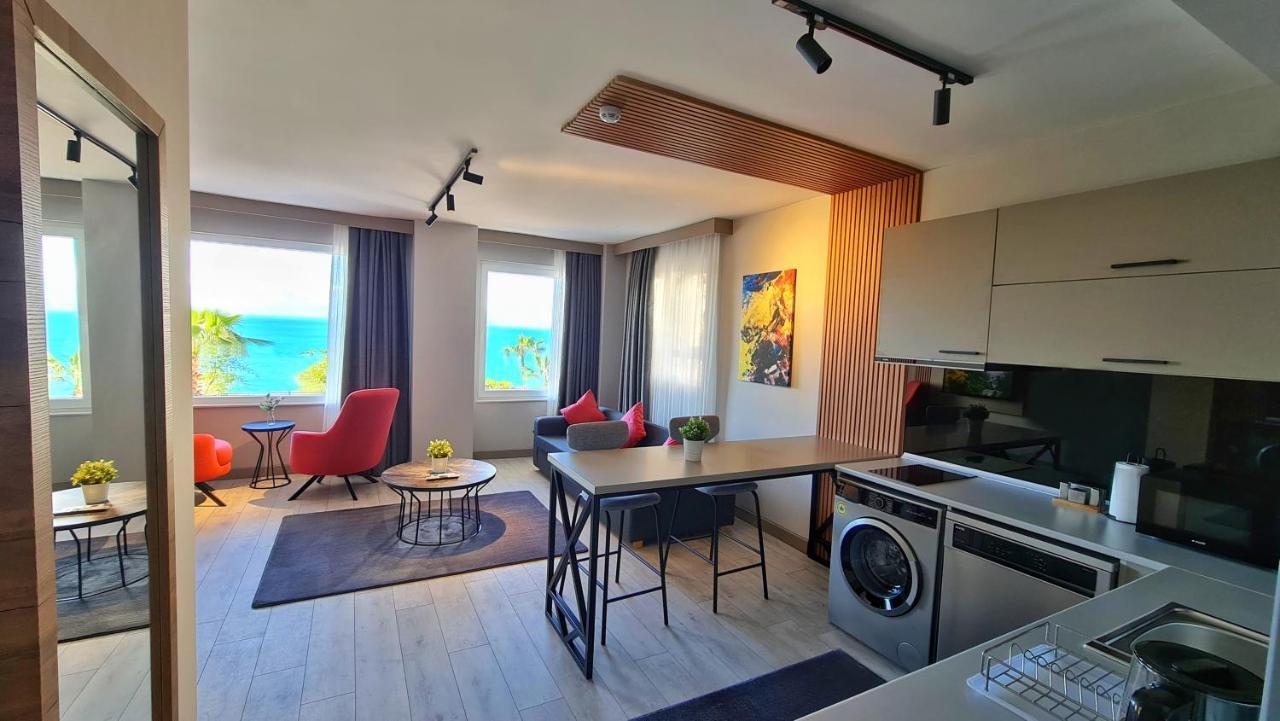 Suite Superior con Vista Mare Parziale
