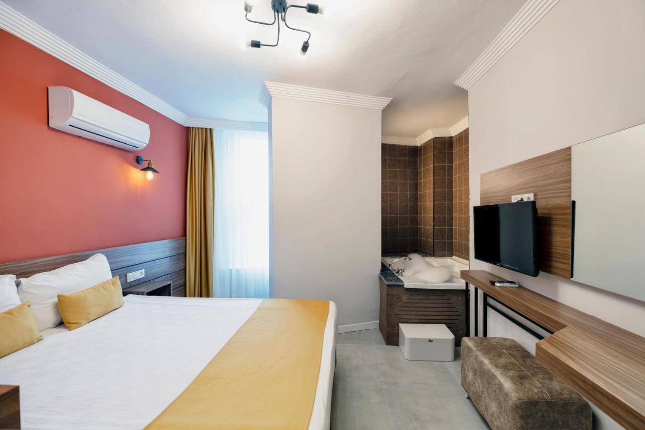 Double Room with Spa Bath