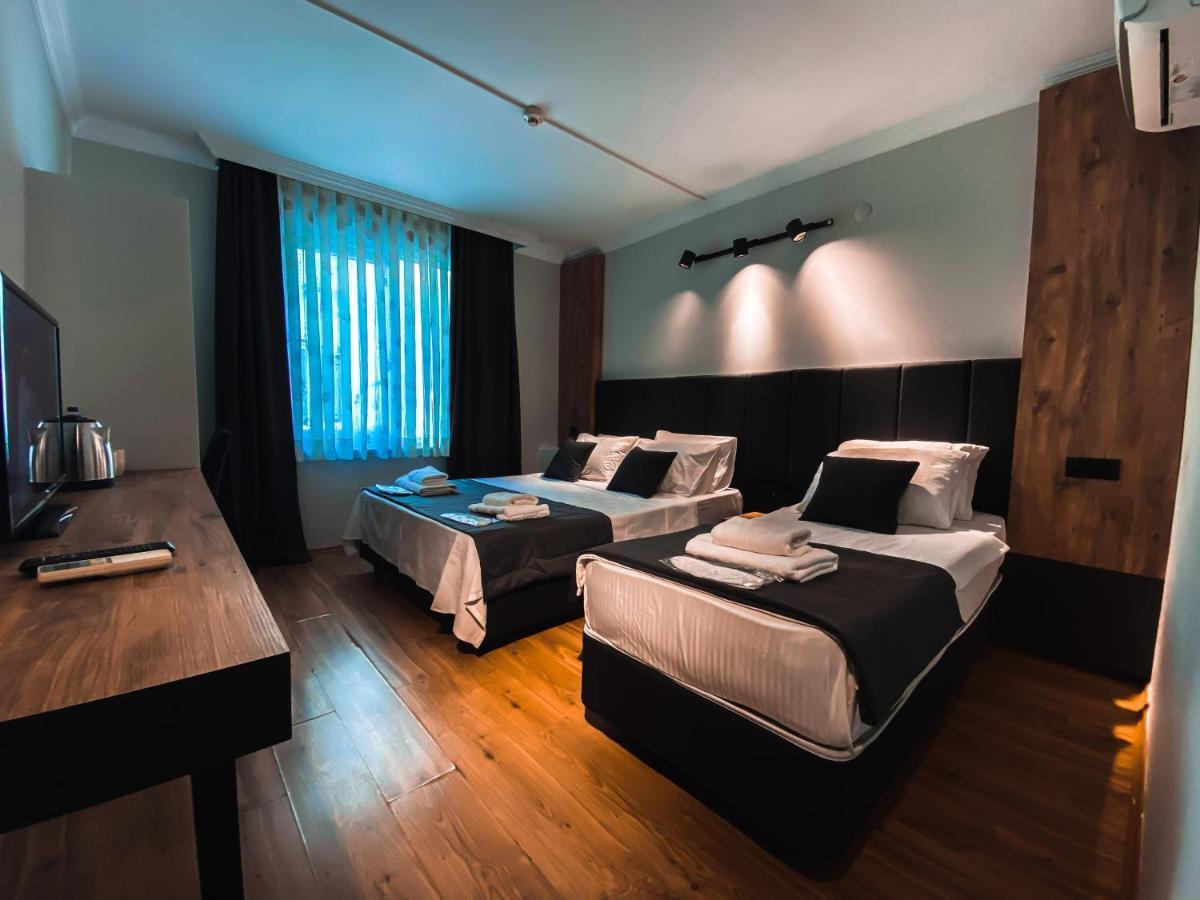Triple Room with City View