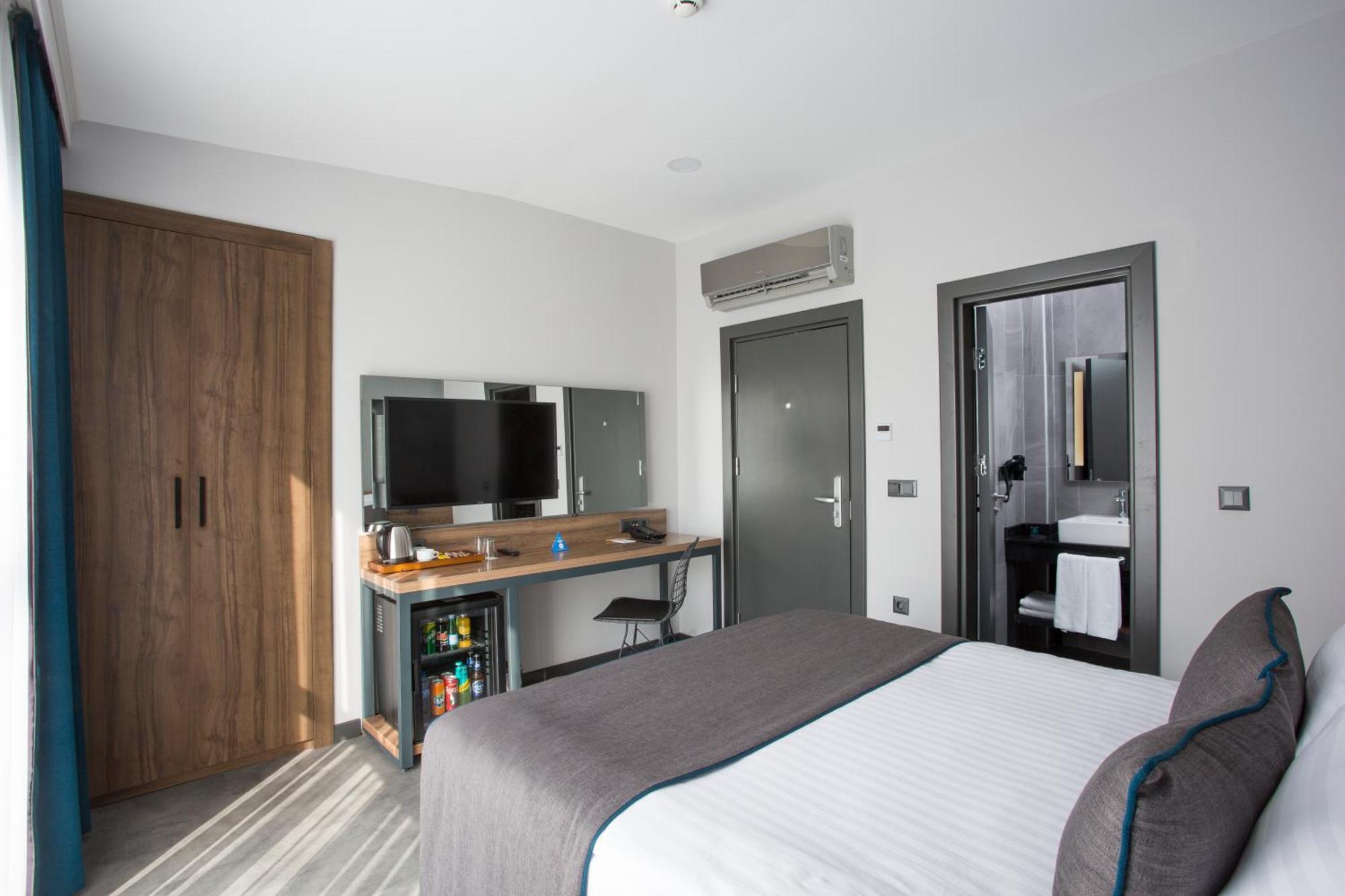 Double Room,1413338021:JPEG