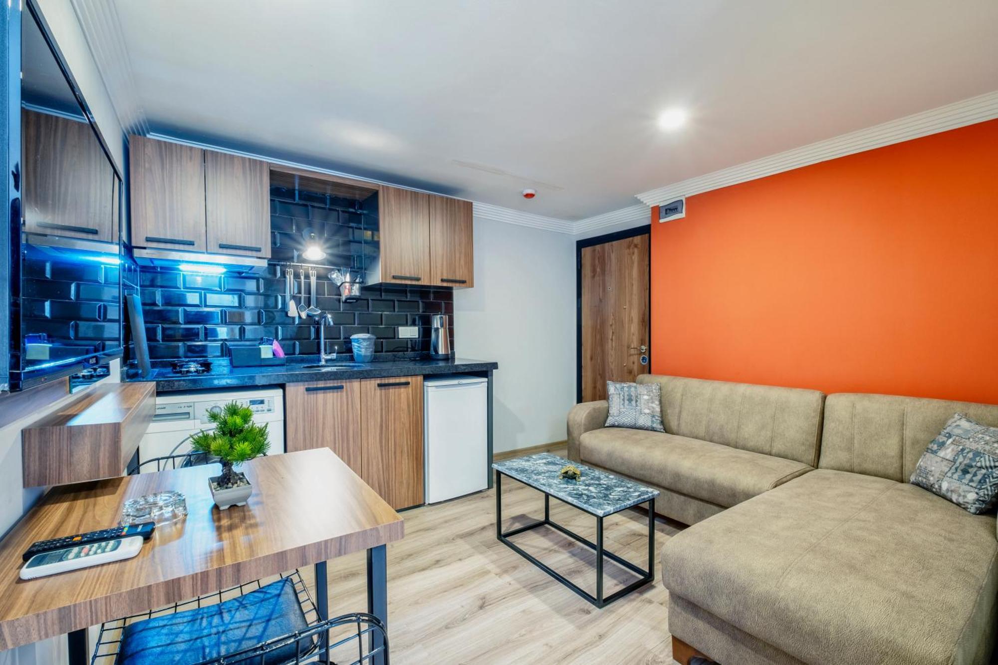 Deluxe Family Room