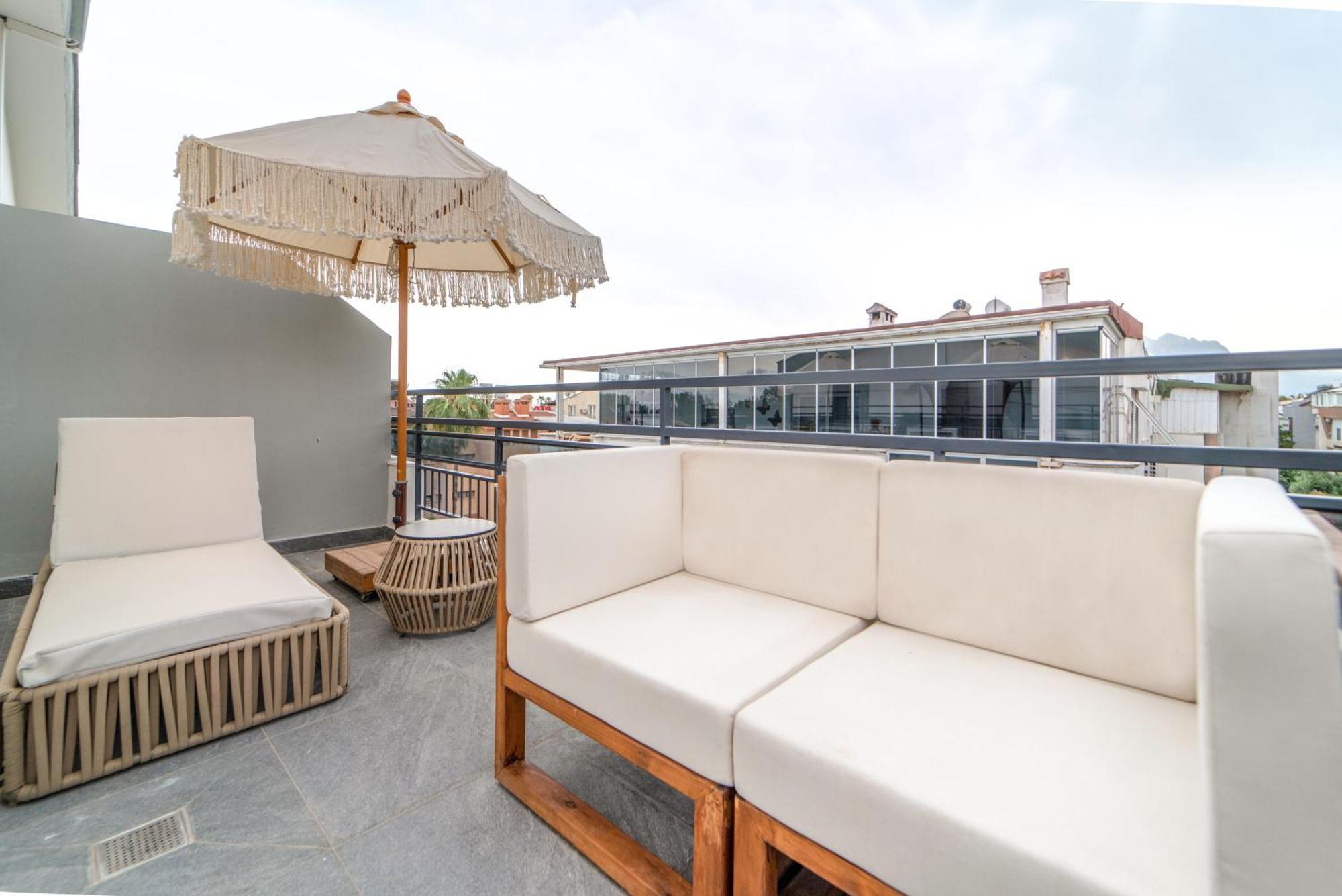 Deluxe Double Room with Balcony
