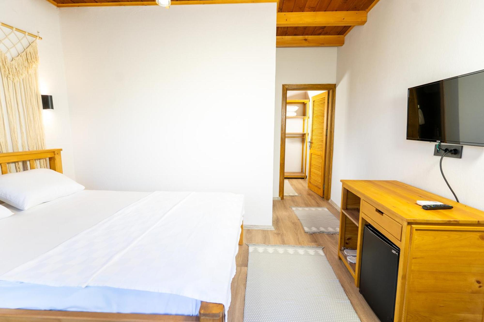 Family Room - Annex