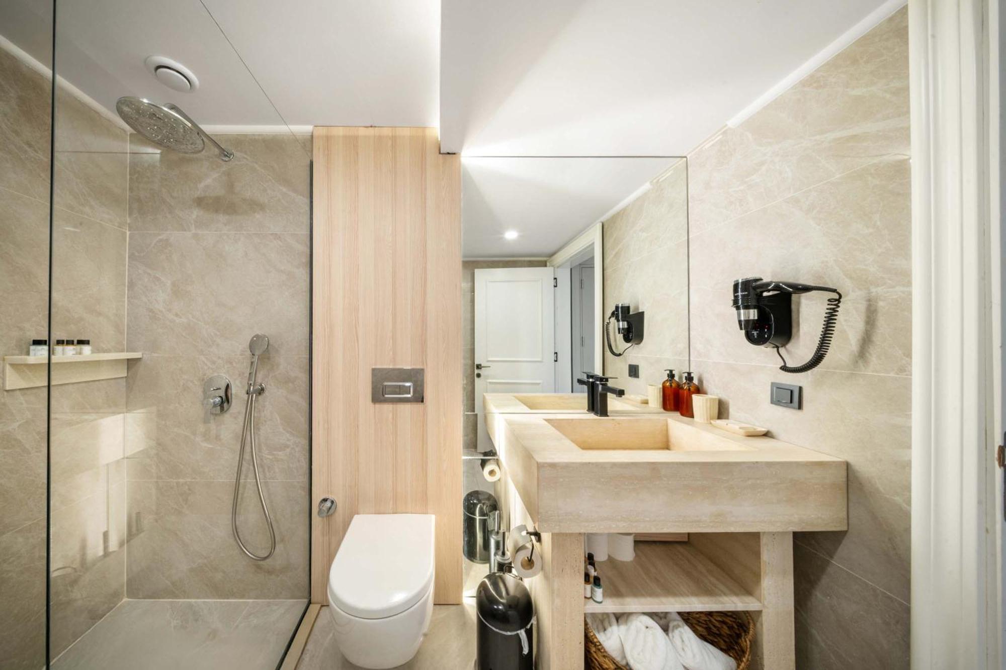 King Suite Room,1770905271:JPEG