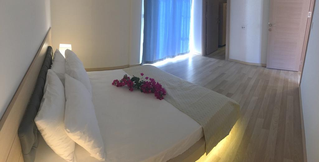 Apartment mit Poolblick