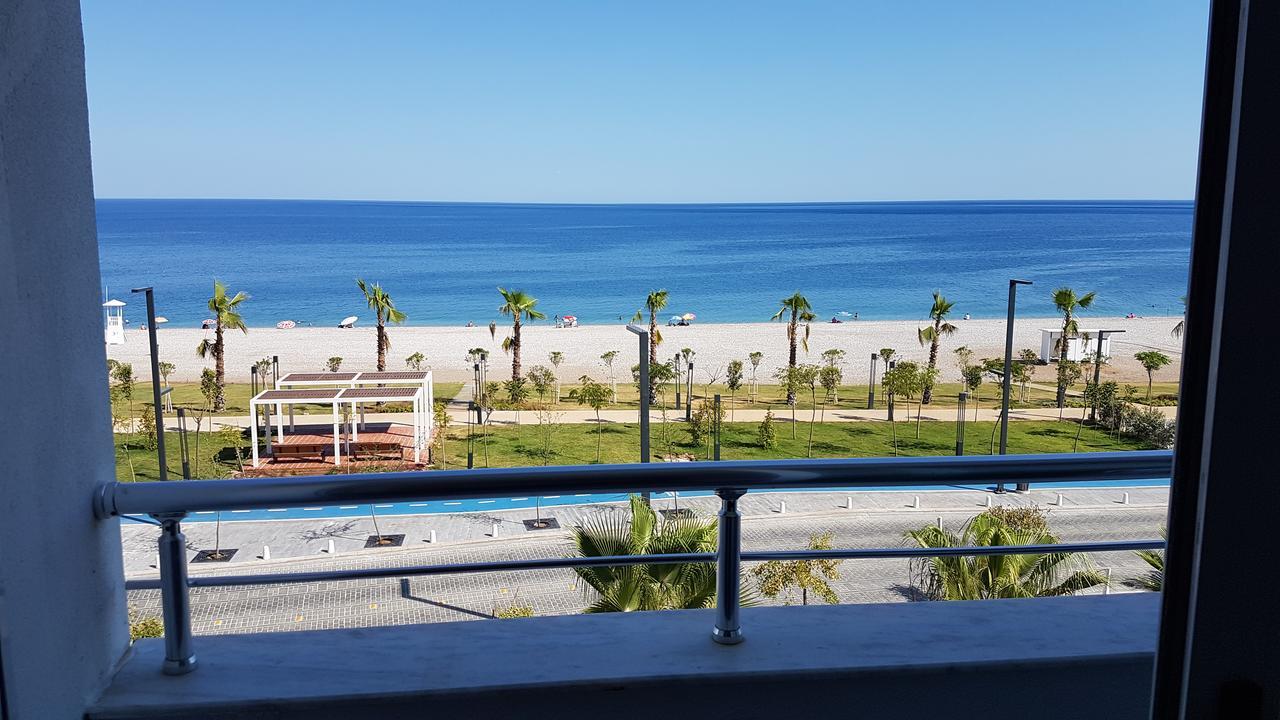Double or Twin Room with Sea View