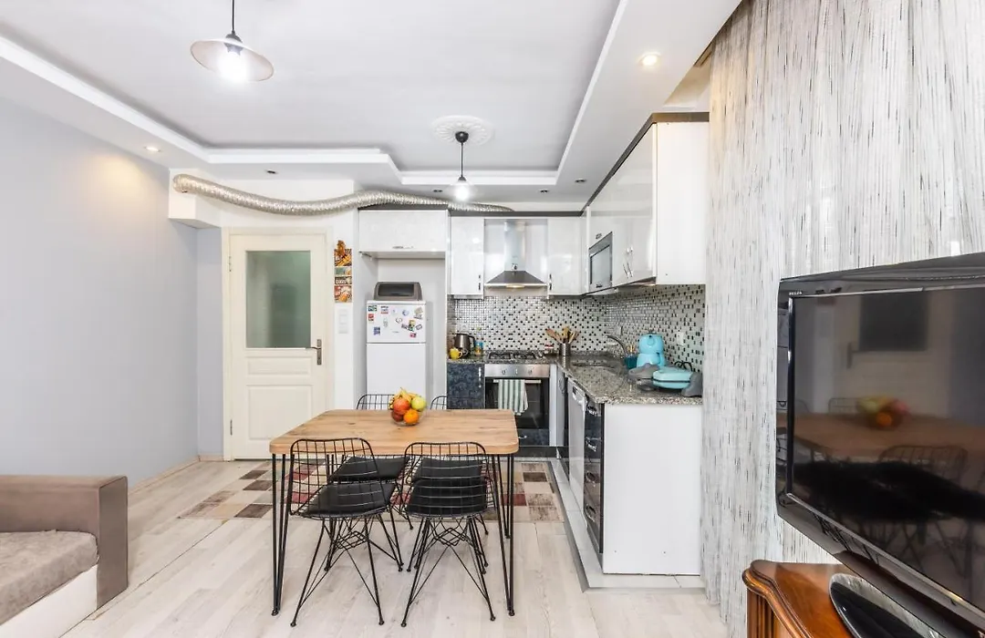 Centrally Located Close To Historical Places-1