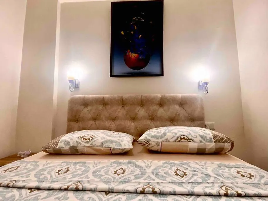 Licensed ,Jazzy Top Class 3 Bedrooms Homes 100Mb Wi-Fi-1