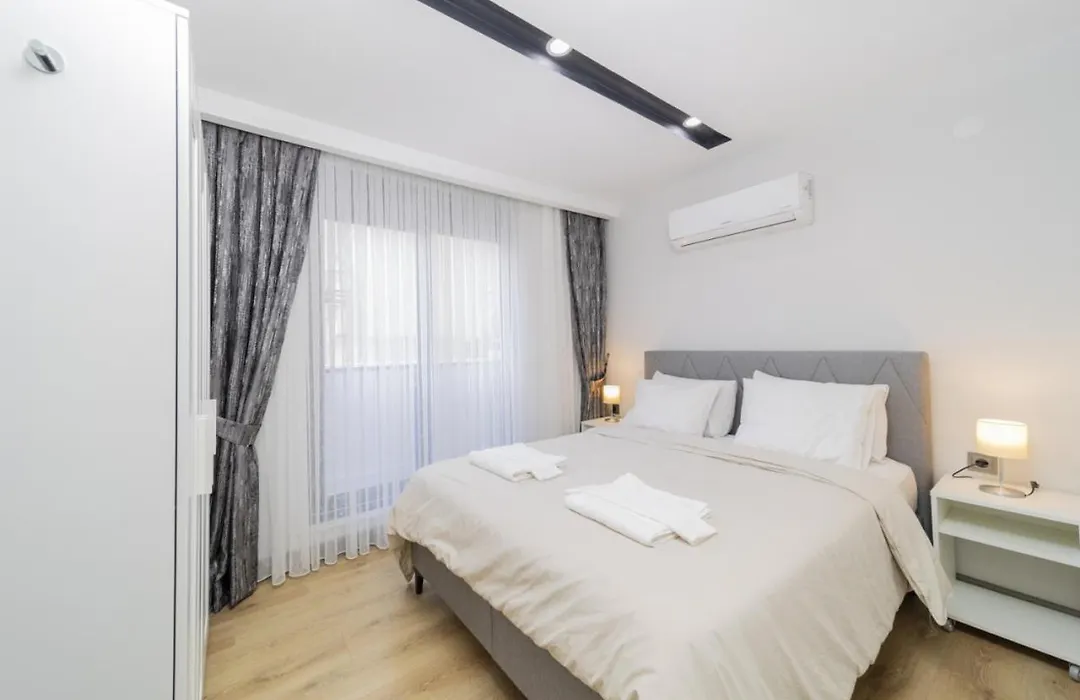 Chic Flat With Central Location In Muratpasa-1