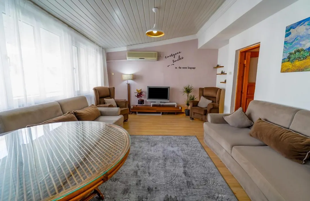 Serene Flat Close To Beach In Muratpasa-1