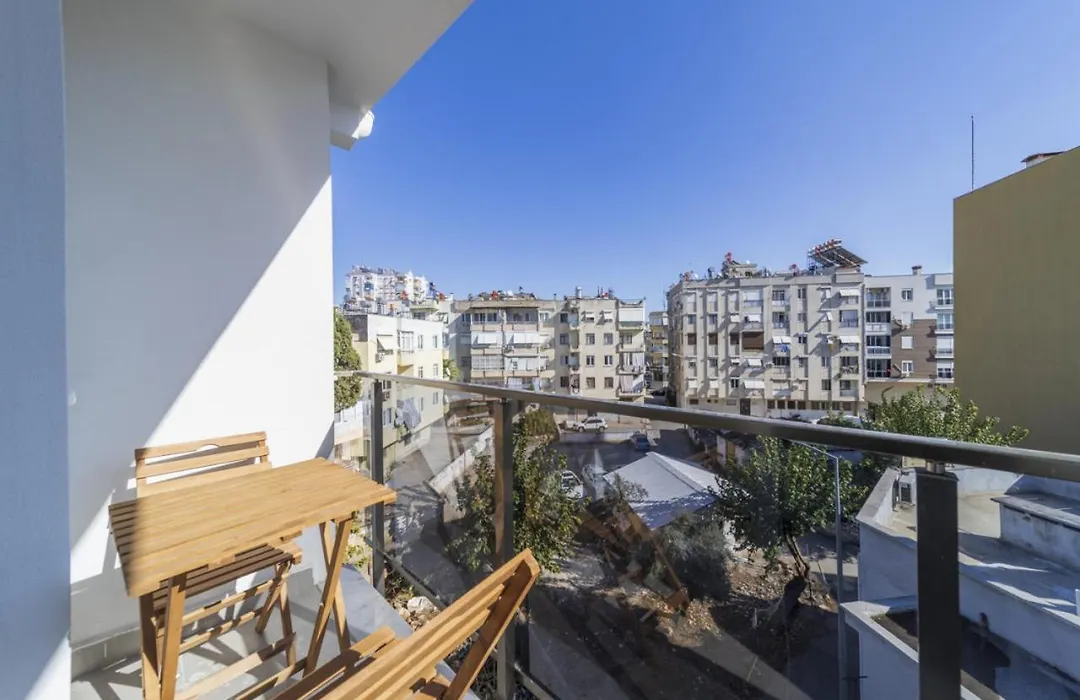 Charming Home With Balcony In Muratpasa-1
