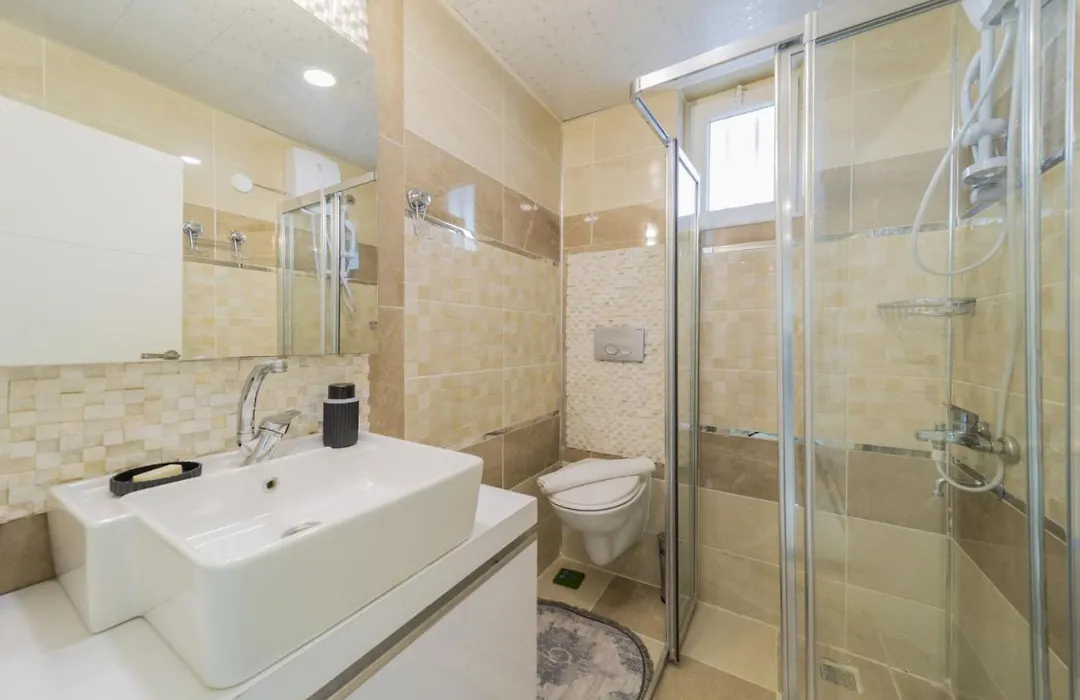 Excellent Flat Close To Kaleici In Muratpasa-1
