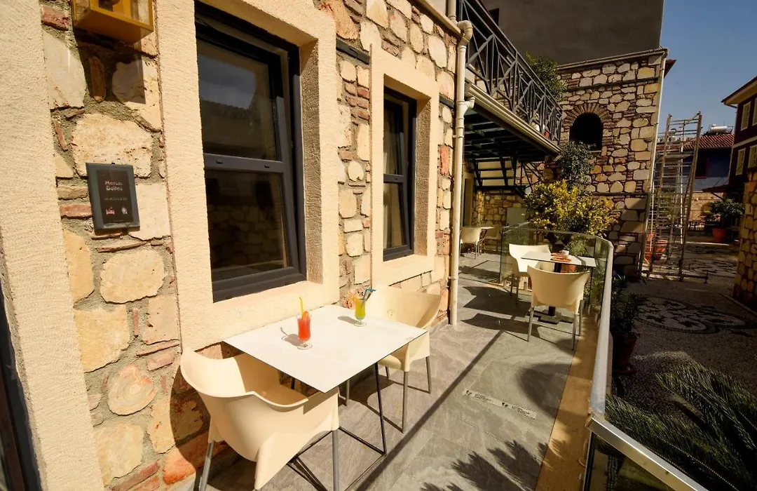 Sweet Garden Flat With Patio Near Hadrian'S Gate-1