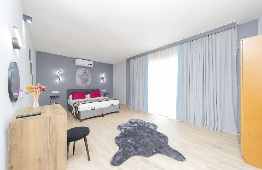 Spacious Flat In Antalya Konyaalti-1