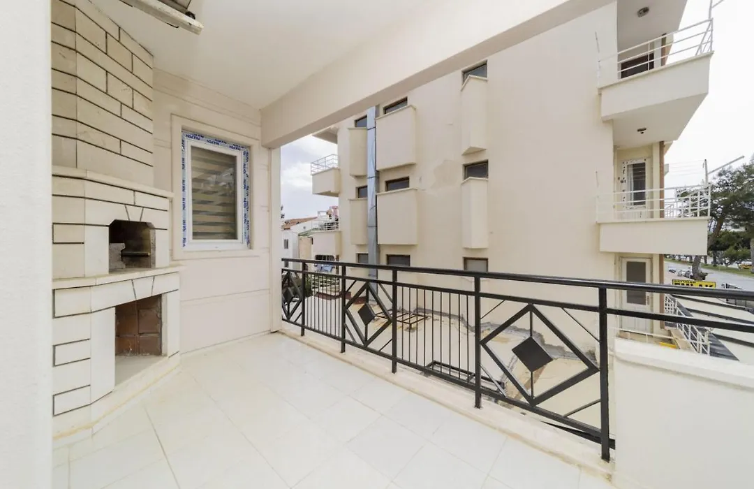 Commodious Flat Near Seaside In Antalya Konyaalti-1