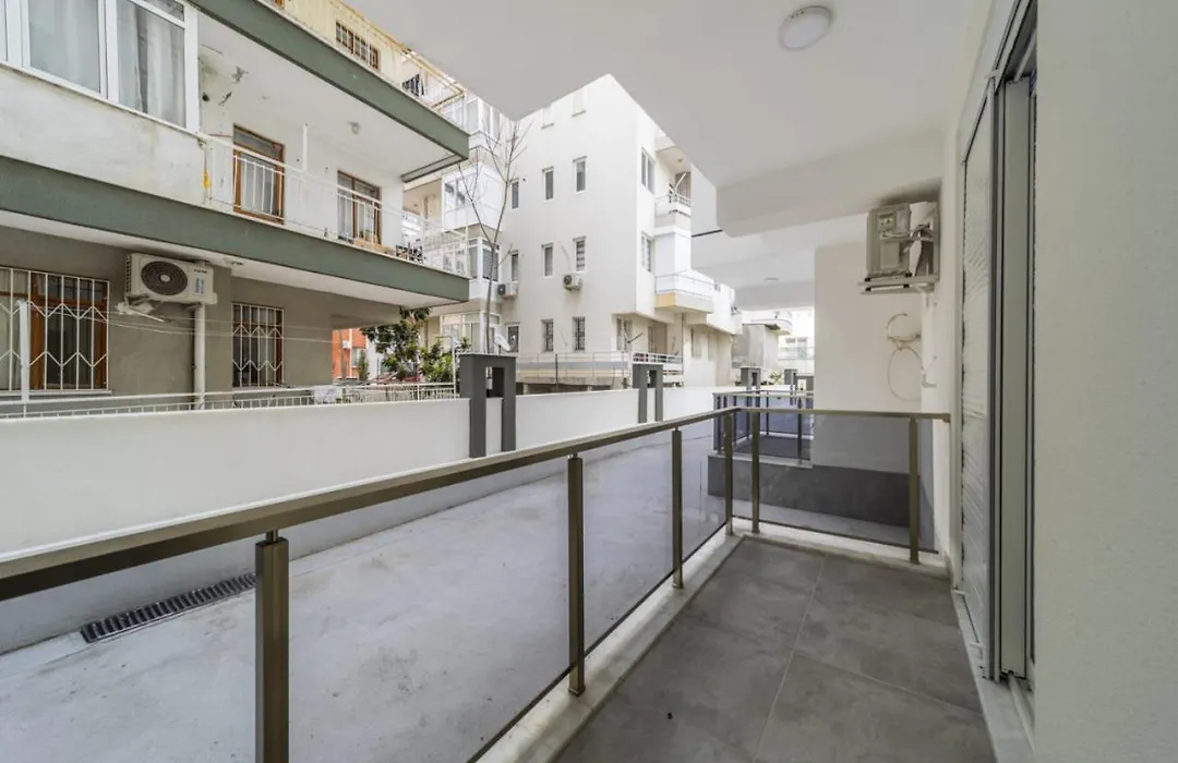Modern And Cozy Apartment With Central Location And Balcony In Muratpasa, Antalya-1