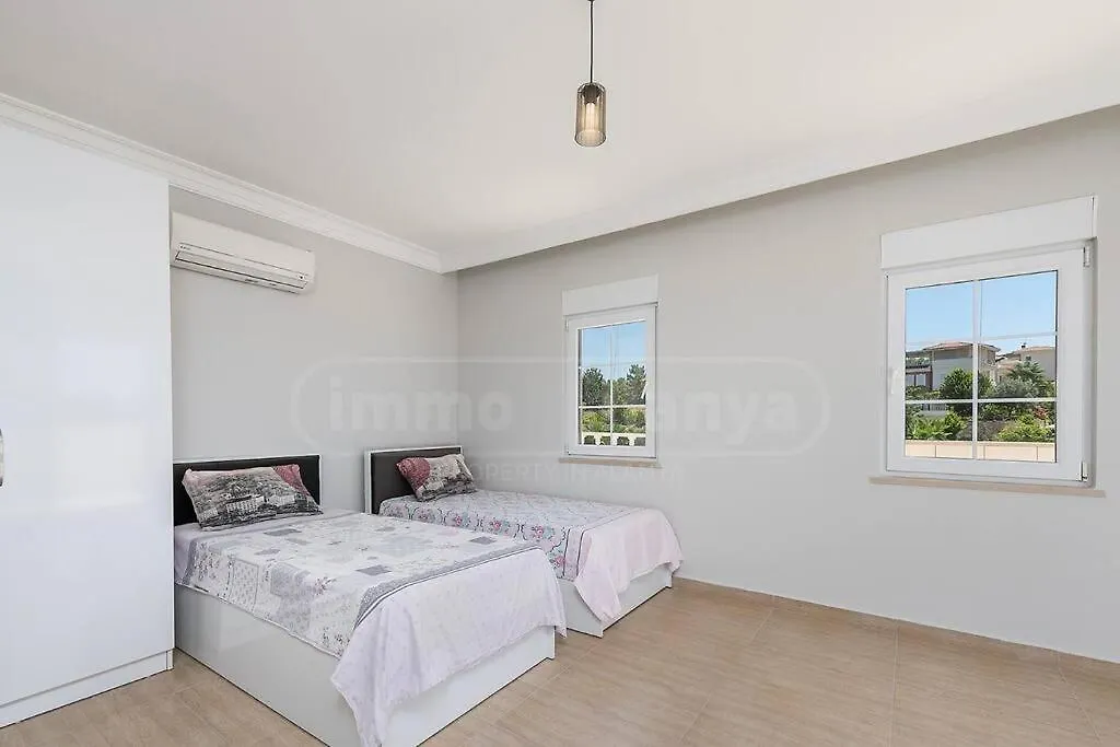 Sleeps 8, Private Pool Villa - Awz 256-1