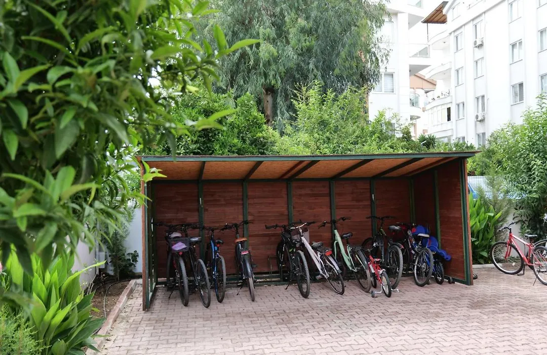 Konyaalti - Liman - Antalya - Lueks Ve Huzurlu Sitede Guezel Bir Daire-1