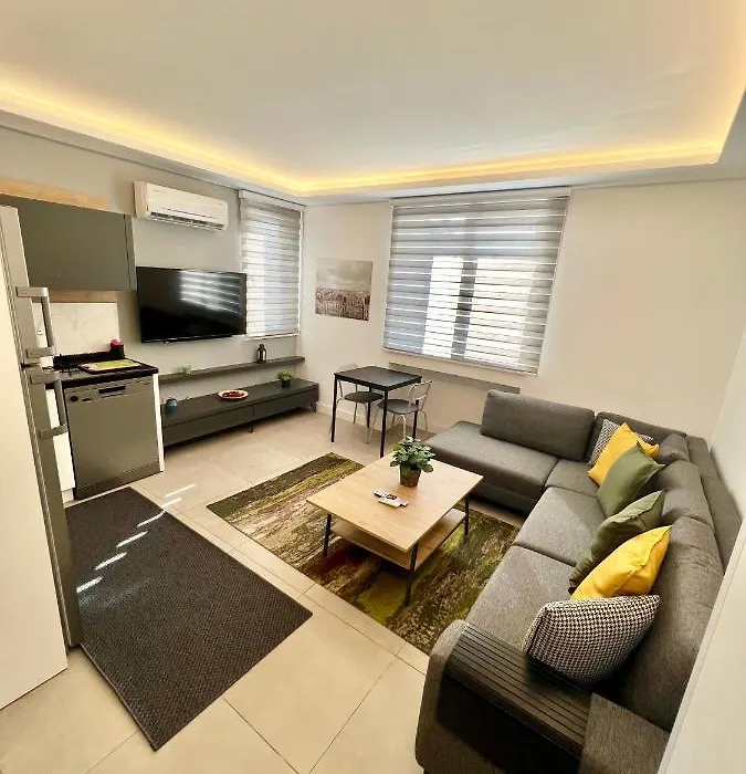 Antalya Lara Boelgesinde Lueks Evimiz-1