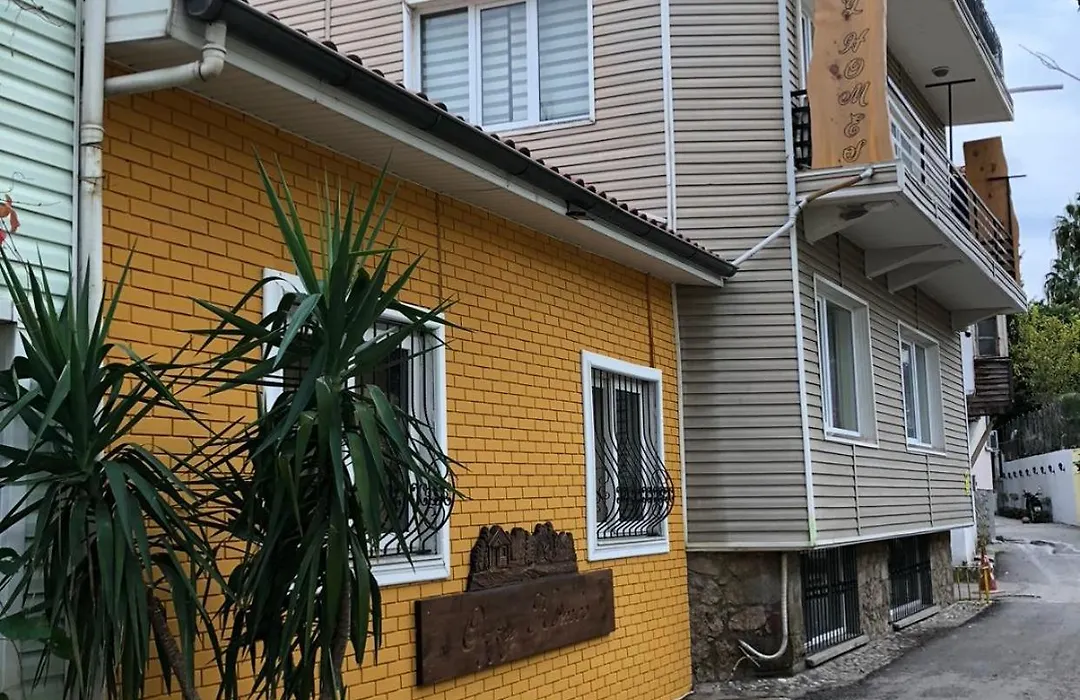 Kaleici Muhtesem Konum Deniz Yakini 1+0 Oezel Ev-1