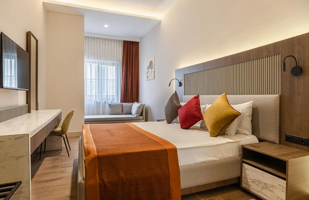 Mira Inn Lara-1