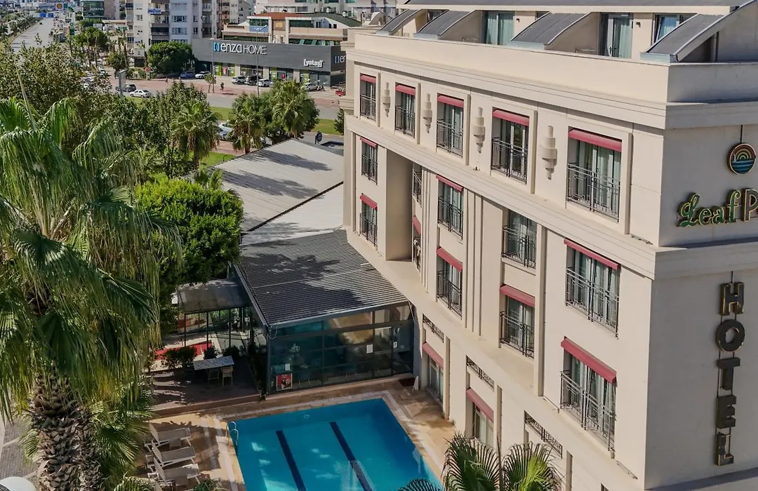 Leaf Port Hotel-1