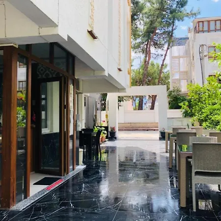 Lavin Garden Hotel-3