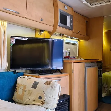 Caravan Lara1-2