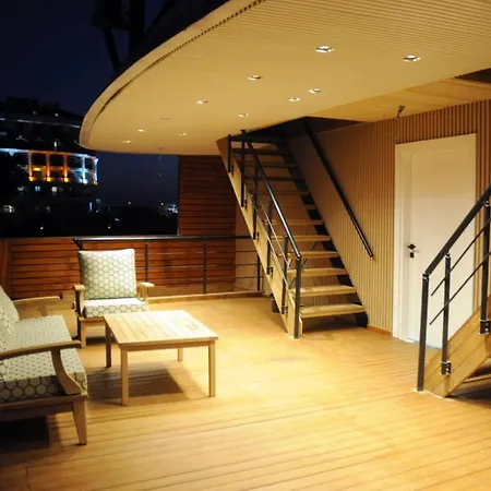 Limitless Yacht Hotel-2