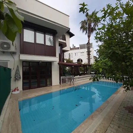 Havuz Olanagi Sunan Rahat Muestakil Villa-2
