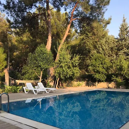 Lovely Summer House With Shared Pool In Kepez-3