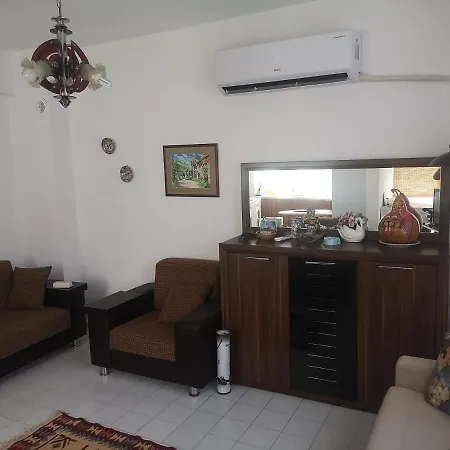 Konyaalti'Da Denize Yakin Bir Daire-2