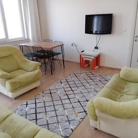 Sehir Merkezinde Konforlu Daire-2
