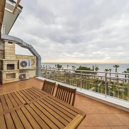 Flat With Terrace Next To Konyaalti Beach-2