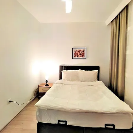 Apartment Near Hadrian Gate In Muratpasa-2