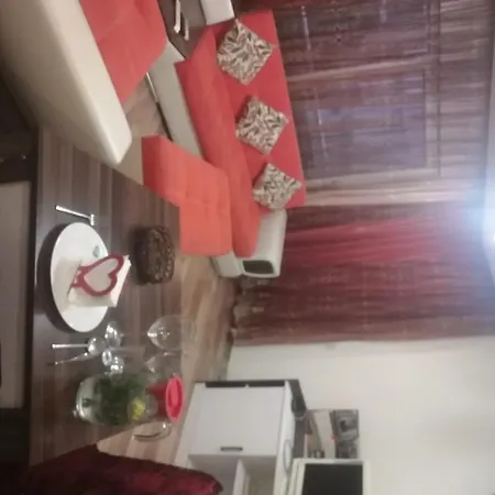 Emrah Misafir Evi Paylasimli Daire Aile Yaninda-2