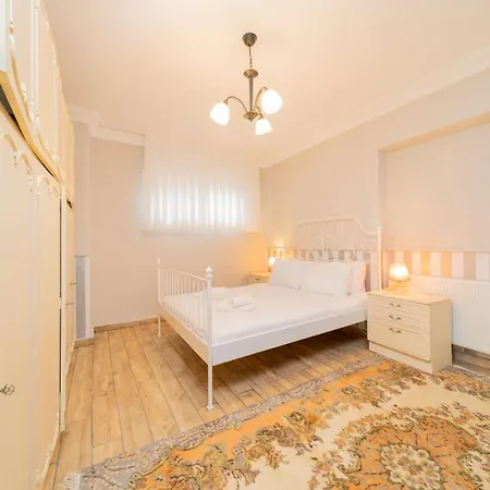 Stylish Flat With Modern Design In Antalya-2