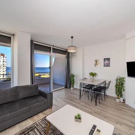 Refreshing Flat Within Walking Distance To Konyaalti Beach With Sea View In Antalya-3
