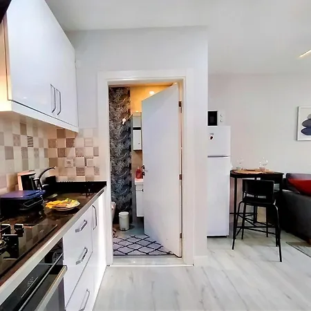 Central And Fully Furnished Flat In Muratpasa-2