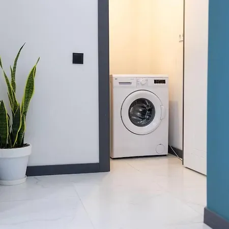 Dt Insta- Worthy, Cozy, Rare Apt Ofc-2