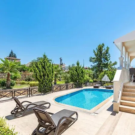 Sleeps 8, Private Pool Villa - Awz 256-2