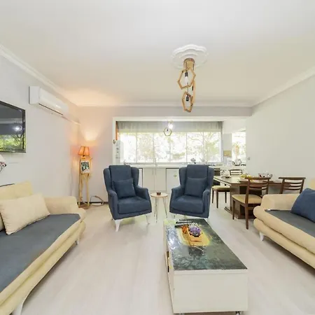 Dreamy Flat With Backyard Near Lara In Muratpasa-3