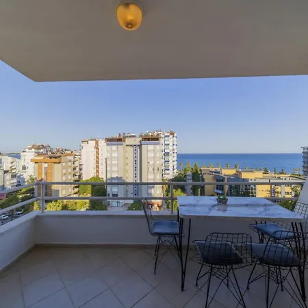 Refreshing Flat Within Walking Distance To Konyaalti Beach With Sea View In Antalya-2