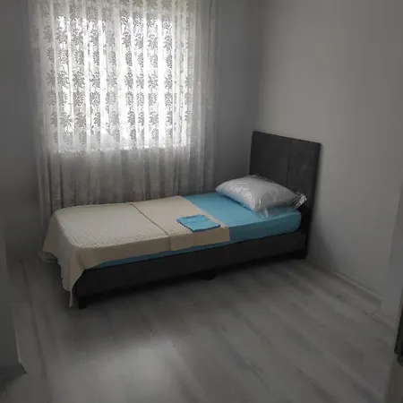 Oezkanlar Sitesi I Havuzlu Guevenlikli Site Merkezi Konum-3