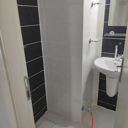 Oezkanlar Sitesi I Havuzlu Guevenlikli Site Merkezi Konum-2