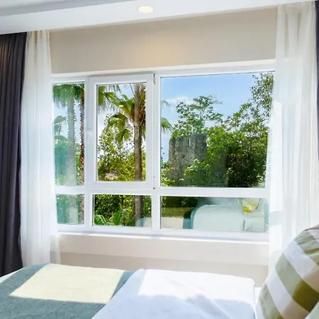 Excellent Flat Near Hadrian'S Gate-2