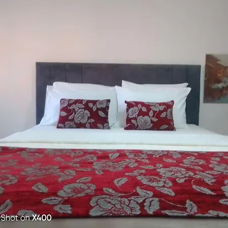 8 Kisilik Konforlu Ve Ferah Bir Villa-3