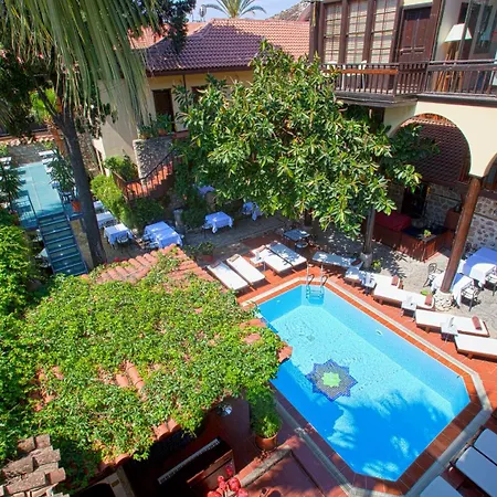 Cozy Flat With Balcony Near Hadrian'S Gate-3