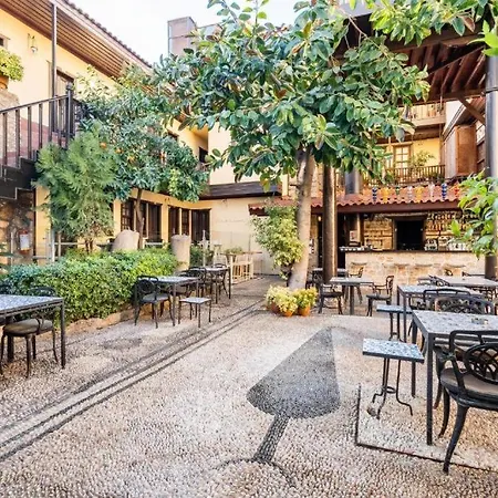 Remarkable Flat With Balcony Near Hadrian'S Gate-3